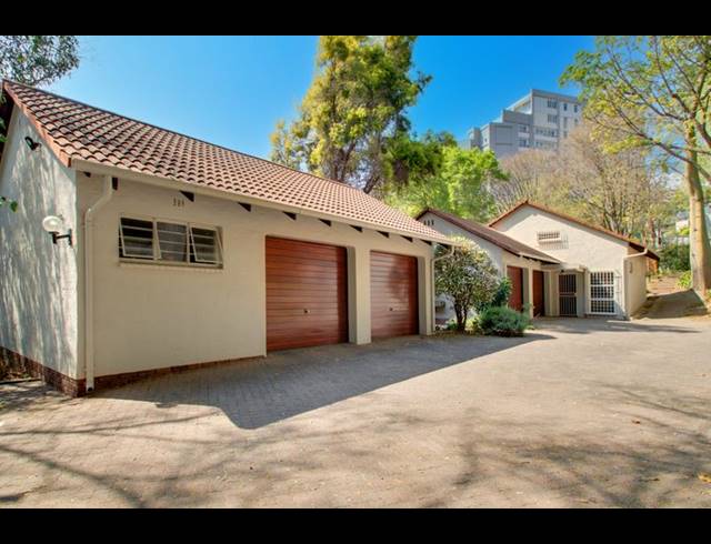 3 BEDROOM SIMPLEX FOR SALE IN SANDHURST